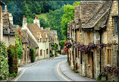 Houses tiled with cotswold tiles